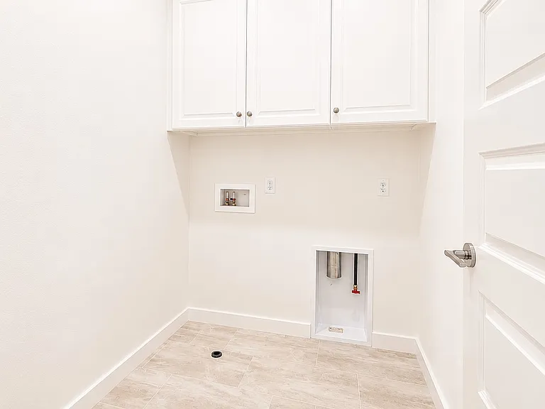 21000 Cornerstone Dr — Photo 14