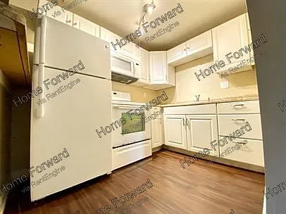 164 Lakeshore Dr #5 — Photo 3