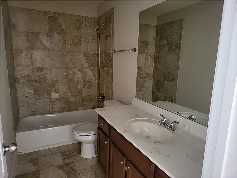 1080 Colgan Ct — Photo 13