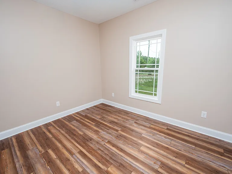 128 Macdonald Blvd — Photo 14