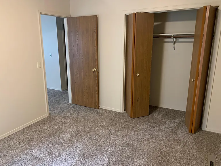 1208 N Summit Ave #A — Photo 8