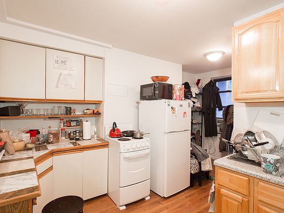 2nd image of 124 1st Ave #4E