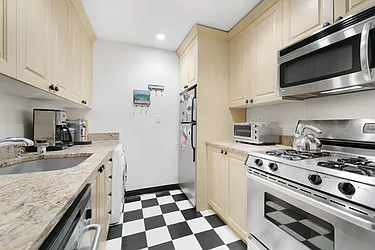 Rented by Leslie J. Garfield