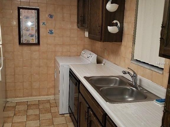 4th image of 4361 Aqua Vista Dr