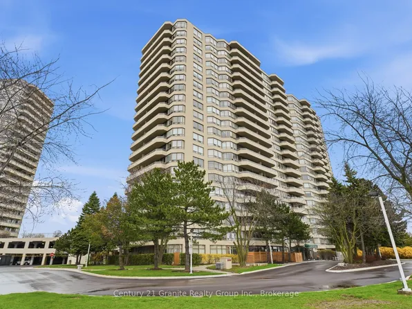 1 Greystone Walk Dr #180, Toronto, ON M1K 5J3