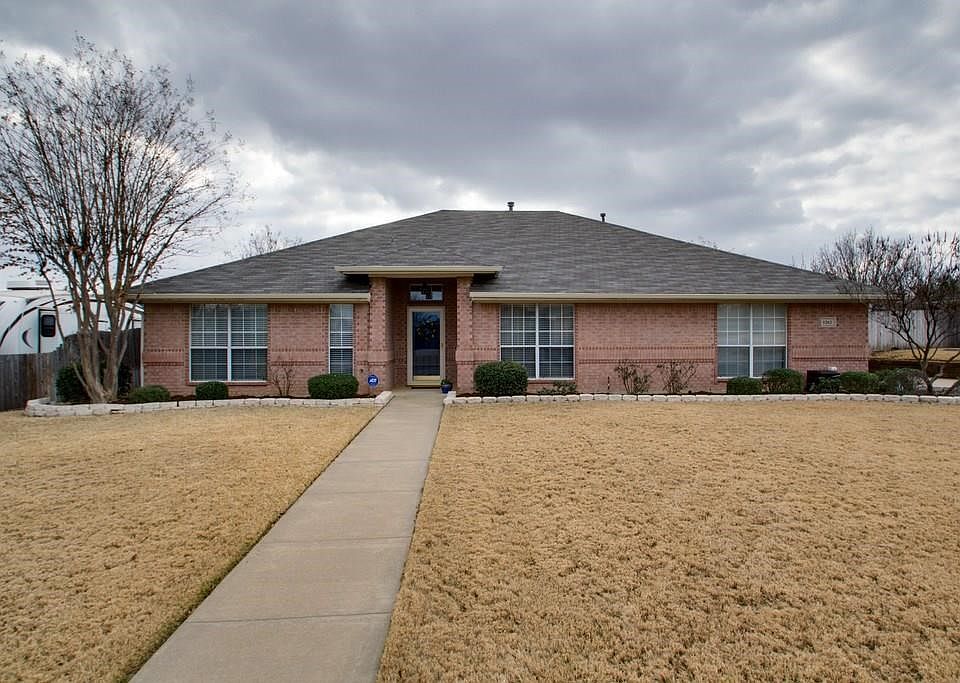 1st image of 1262 Cross Creek Dr