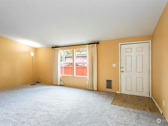 2nd image of 5711 100th St NE Unit 20