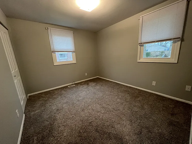 2509 Border Rd — Photo 5