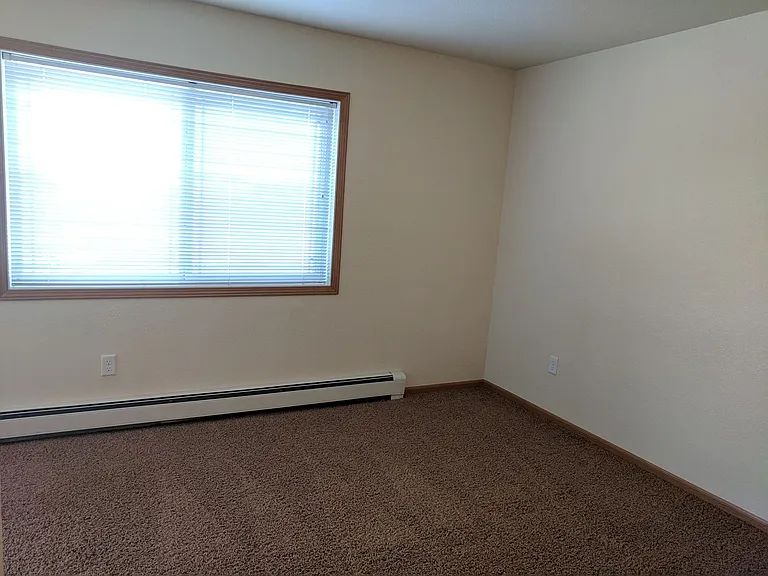 West Lake II Apartments — Photo 37