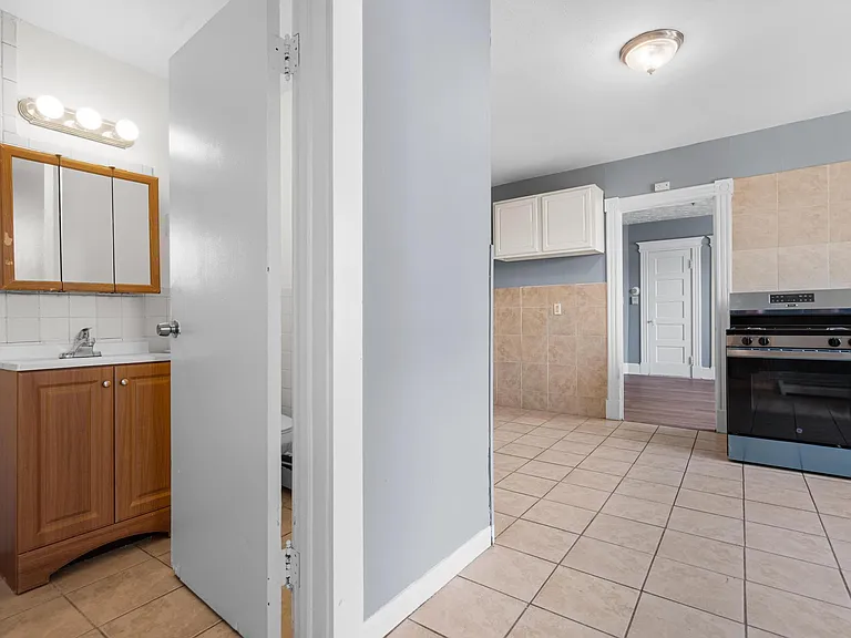 66 Standish St #2W — Photo 13