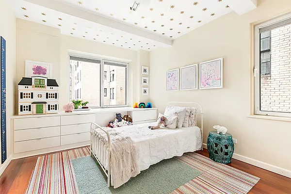 Sold by Compass | media 5