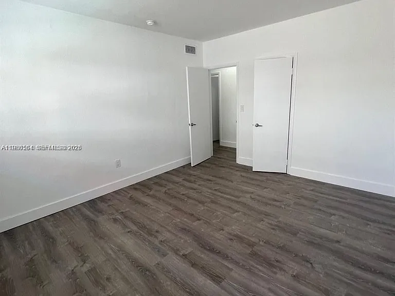 462 Golden Isles Dr #202 — Photo 16