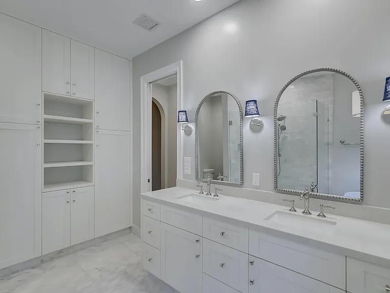 425 NE 11th Ave — Photo 32