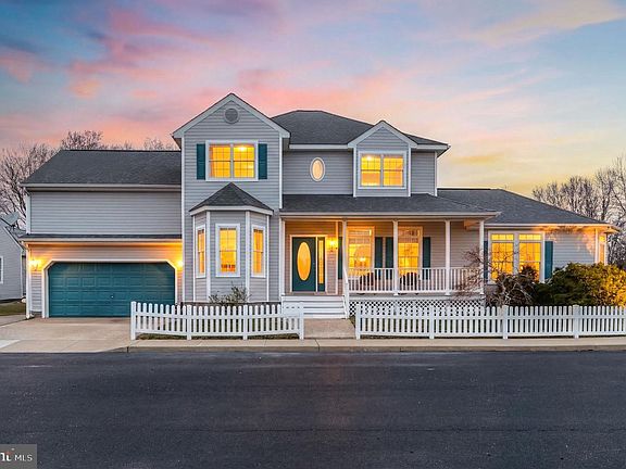3rd image of 33997 N Hampton Cir