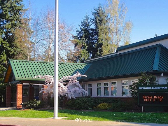 2nd image of 2119 94th Avenue NE