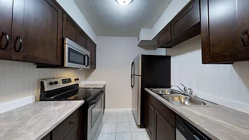 5515 Gaston Photo 1