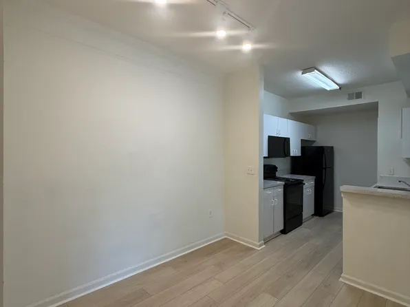 17112 Carrington Park Dr APT 919, Tampa, FL 33647