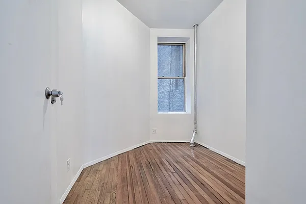 Rented by KYLM, LLC | media 10