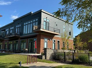 220 King St SE UNIT 8, Lowell, MI 49331