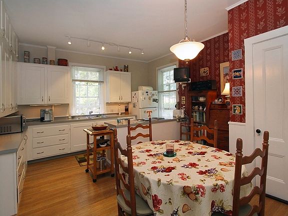 Newly Updated Kitchen