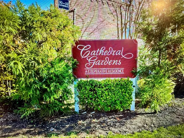 32 Cathedral Avenue #6C, Hempstead, NY 11550