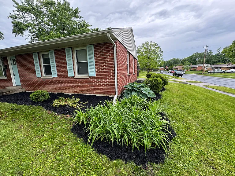 69 N Tippecanoe Dr — Photo 2