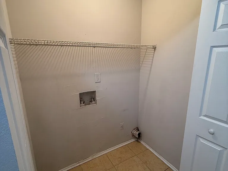 6473 Klinect Ct #D — Photo 18