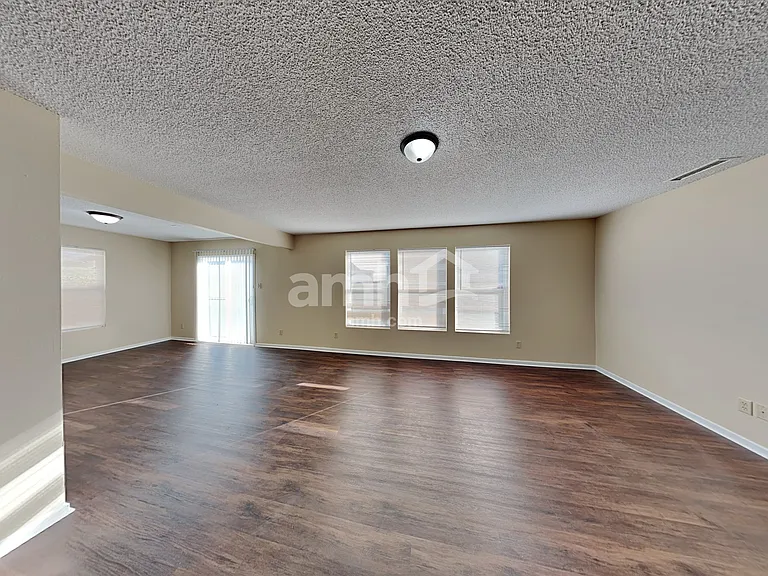 9141 Cherry Grove Ct — Photo 6