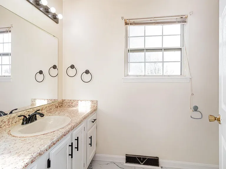 6280 Spring Knoll Dr — Photo 14