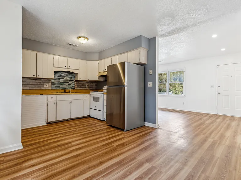 4822 Long Branch Dr — Photo 8