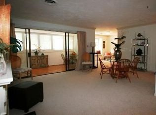 376 Merrimac Trl APT 121, Williamsburg, VA 23185