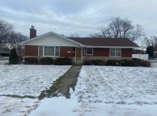 819 Luther Ln, Chicago Heights, IL 60411