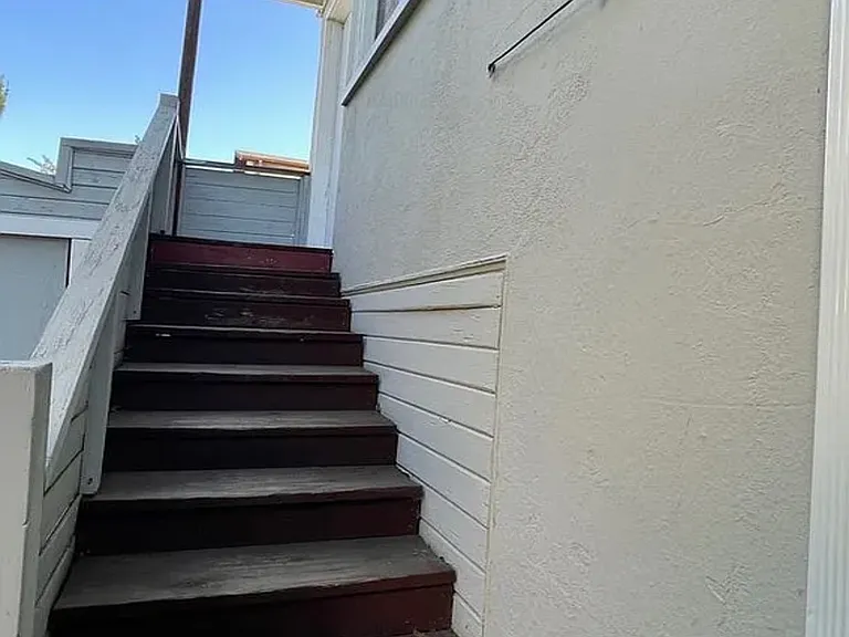 1624 Macarthur Blvd — Photo 17