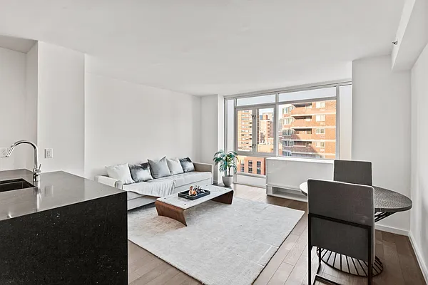 Rented by Platinum Properties | media 3