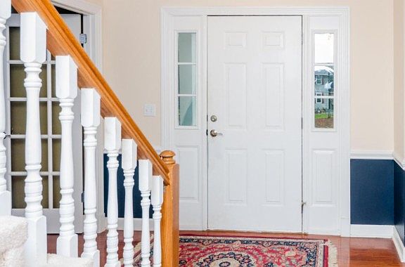 3rd image of 7712 Royal Harbour Cir