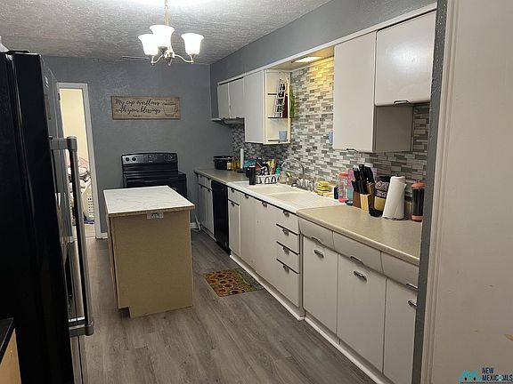 5th image of 918 S Avenue A