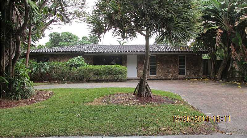 1st image of 2100 NE 55th St
