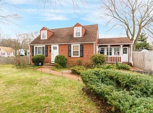 4 Clayton Rd, Warwick, RI 02886