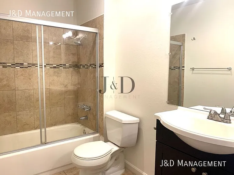 909 S Sunshine Ave S — Photo 17