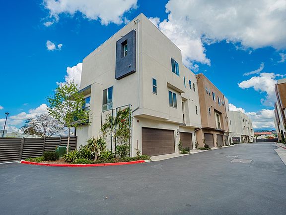 Exterior corner building.attached garage