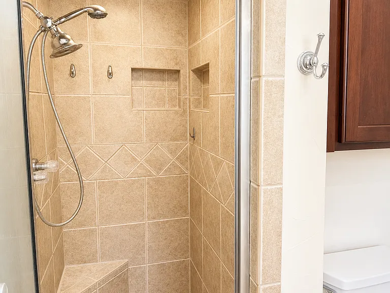 5912 Meadow Wood Ln — Photo 19