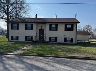 300 N 1st St, Breese, IL 62230