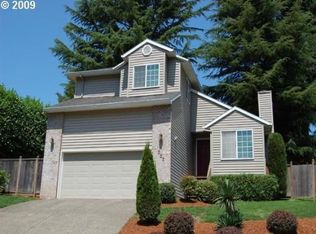 909 SW Plum Dr, Portland, OR 97219