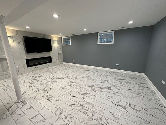 3rd image of 8440 W Windsor Ave #G