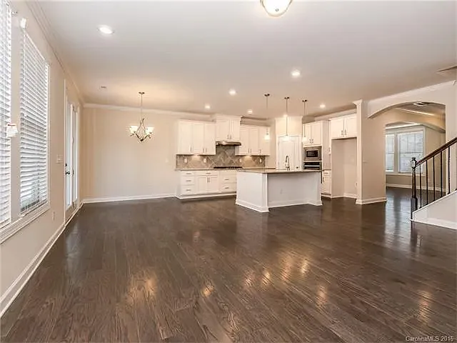 8184 Breton Way — Photo 9