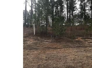 171 Broadlake Ln, Spring Lake, NC 28390