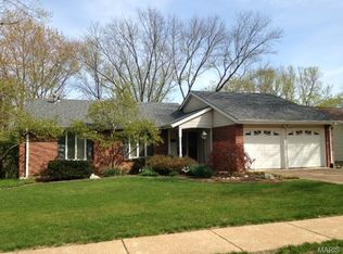 836 Pontoison Dr, Ballwin, MO 63021