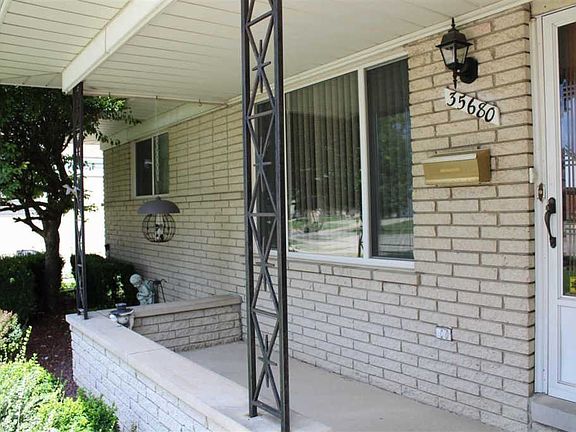 2nd image of 35680 Woodvilla Dr