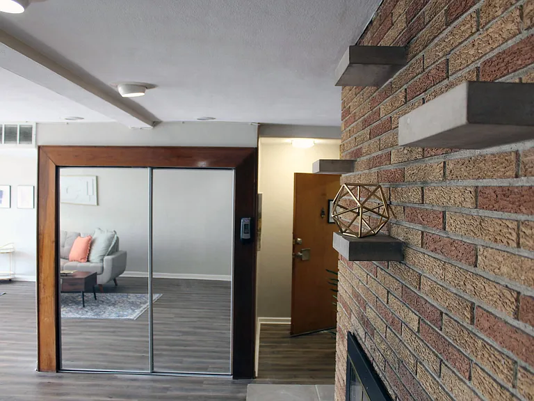 Geneva Apartments — Photo 11