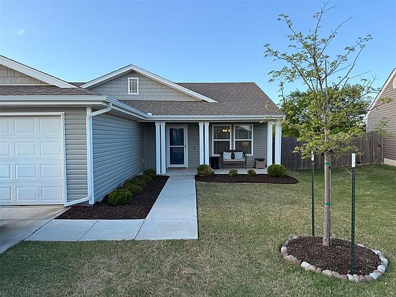 2nd image of 1101 SW 150th St